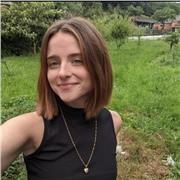 Soy una profesora apta para dar clases de lenguas y matemáticas tanto a alumnos de primaria como de secundaria